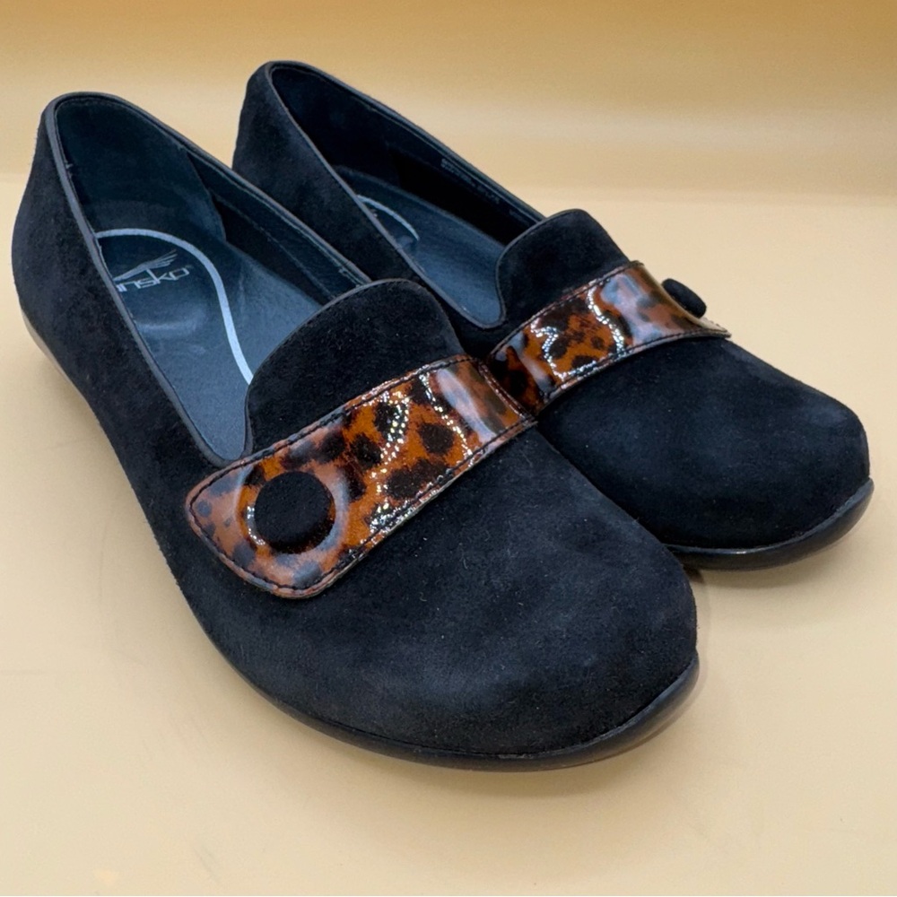 Dansko Olens Black Suede Women's Loafers with Tortoise-style Accent, Size 8, EUC
